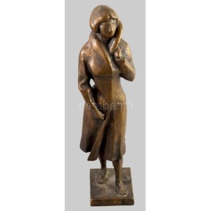 Nagy Géza (1921-2003): Kabátos nő. Bronz, jelzett, m: 40 cm /// Géza Nagy (1921-2003): Woman in a Coat. Bronze, signed...