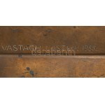 Vastagh László (1902-1972): Édesanyám. Bronz, 1935, patinával, jelzett, m: 34,5 cm /// László Vastagh (1902-1972)...
