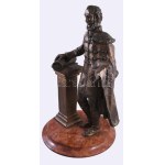 Józsa Lajos (1944-): Gróf Széchenyi István. Bronz, márvány talapzaton, jelzett hátul, m: 52 cm /// Lajos Józsa (1944-)...