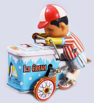 cca 1960/70 Kínai Ice Cream Vender MS 405 lemezjáték fagyiskocsi. Felhúzható, fém, műanyag, kopással, eredeti dobozában...