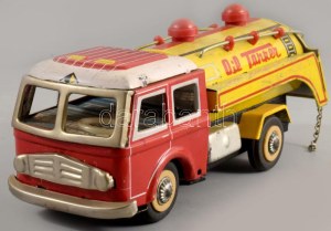cca 1970 Kínai MF963 Oil Tanker lemezjáték, jó állapotban, eredeti dobozában, h: 20 cm /// c...