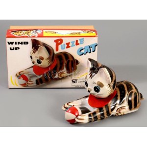 cca 1975 Nakayama Wind Up Puzzle Cat felhúzható lemezjáték. Japán, fémlemez, eredeti dobozában, 14x9 cm //...