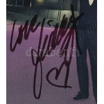 Anni-Frid Lyngstad aláírása, teljes nevén Anni-Frid Synni Lyngstad, egy svéd-norvég énekesnő...