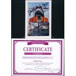 Joe Alves - A Cápa című film látványvilágának mestere aláírása Joe Alves amerikai látványtervező és rendező...