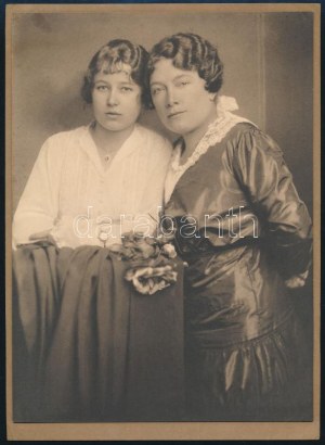 cca 1924 Gaiduschek Erzsi (1875-1956) budapesti fényképész hagyatékából 1 db jelzés nélküli, vintage fotó...