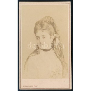 cca 1868 Adelina Patti (1843-1919) olasz operaénekesnő, keményhátú fotó Bergamasco műterméből, 10,5×6...