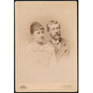 cca 1860-1865 paksi Sipeky Sándor (Alsólóc, 1822 - Bécs, 1866) és felesége, herési és oláhsági Piacsek Szidónia (1826...