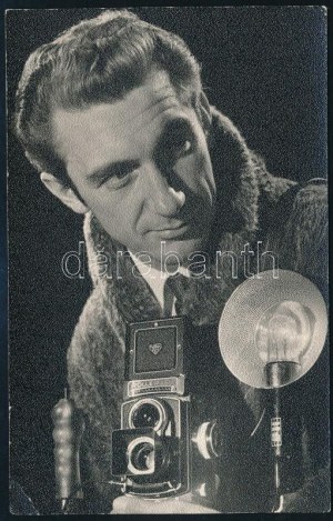 Szegedi Emil, (1907-1980) újságíró, fotóművész, szakíró önarcképe, a fotó hátoldalán autográf dedikációjával...