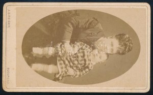 cca 1870-1880 Anya portréja gyermekével, vizitkártya A. D. Reiser bukaresti műterméből, a hátoldalon autográf sorokkal...