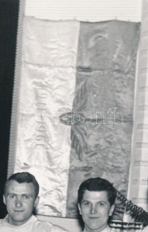 1961 BVSC vívóit ábrázoló 2 db fotó, a hátoldalon jelzett (Lerner J. Fotoriport iroda)...