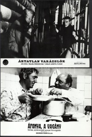 cca 1989 előtt készült, 23 különböző film egy-egy jelenete, 23 db vintage produkciós filmfotó (vitrinfotó, lobbyfotó...