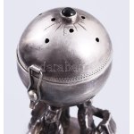 Ezüst (Ag) besamin tartó szukkoti zenélő figurális alakokkal, 1894, orosz, jelzett, mesterjellel, m: 9 cm, 86g //...