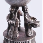Ezüst (Ag) besamin tartó szukkoti zenélő figurális alakokkal, 1894, orosz, jelzett, mesterjellel, m: 9 cm, 86g //...