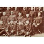 cca 1900 Nagyméretű katonai csoportkép, kabinetfotó paszpartuban...