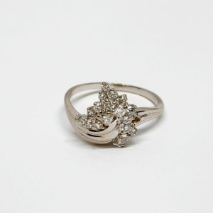 Gold (white) 750/18K ring with 0.36 Ct Diamonds