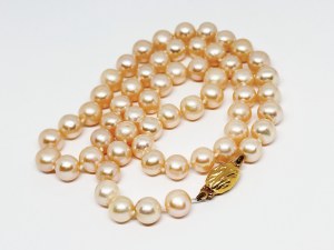 Akoya saltwater pearl necklace