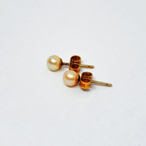 Gold 375/9K Akoya pearl earrings, pin