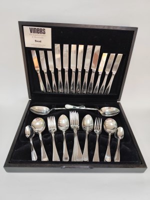 Viners Bead cutlery set in original case, 44 pieces