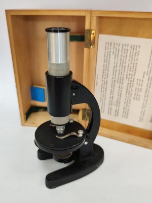 German KM7 microscope in original box