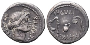 C. Iulius Caesar, Denarius, 46 BC; AR (3,48 g; 18,6 mm; 9 h)