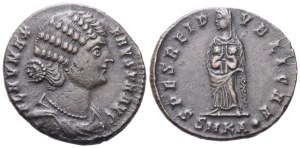Fausta Augusta (324-326), Follis, Cyzicus, c. 326; Æ (2,92 g; 18,7 mm; 4 h)