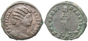 Fausta Augusta (324-326), Follis, Treveri, 326; Æ (3,78 g; 19 mm; 12 h)