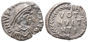 Justinian (527-565), Half Siliqua, Carthage, 534-565; AR (1,14 g; 15 mm; 6 h)