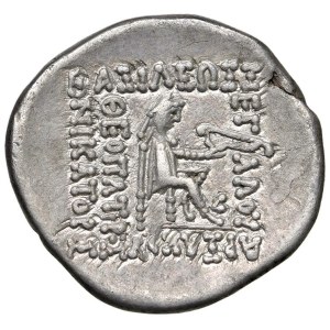 Greek coins - PARTIA Sinatrukes (93-70 a.C.) Busto a s. - R/ Arc...