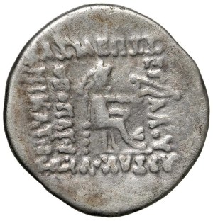 Greek coins - PARTIA Sinatrukes (93-70 B.C.) Bust to s. - R/ Arc...