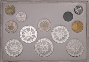 Foreign coins - AUSTRIA 1974 Divisional in original box u...