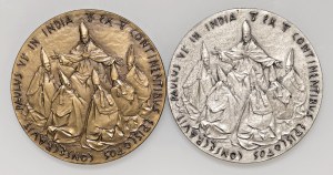 Papal medals - Lot of 2 Papal medals of Paul VI 1 in silver...