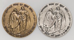 Papal medals - Lot of 2 Papal medals of Paul VI 1 in silver...