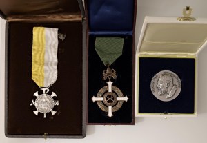 Papal medals - Lot of 3 medals in boxed set of issue Pope...