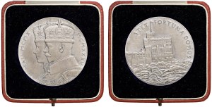 Foreign medals - ENGLAND. 1935 George V medal and view of the ...