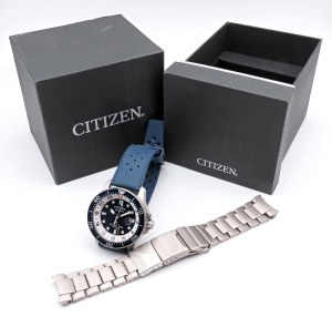 Watches - CITIZEN- GMT - Eco-drive. Quartz movement. Case...