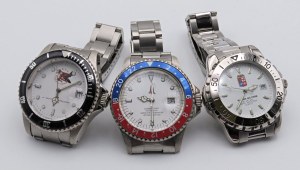 Watches - MULTIPLE LOT - Lot of 3 wristwatches from uo...