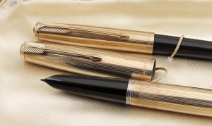 Pens - PARKER - Lot of 2 pens - Parker 51. 1 fountain pen...