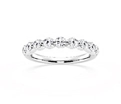 GOLD RING WITH LAB GROWN DIAMONDS - 437 LG