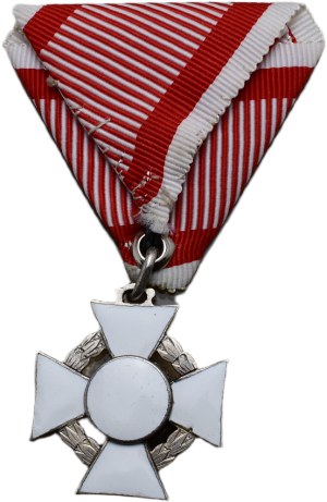 FJI. - military meritorious cross III. Class with war decoration. Ag, hallmark of Diana's head and maker's mark, Marko-136f, ribbon