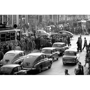 Jan Morek (ur. 1940), Ruch uliczny na skrzyżowaniu Alej Jerozolimskich z ulicą Kruczą, 1962/2025