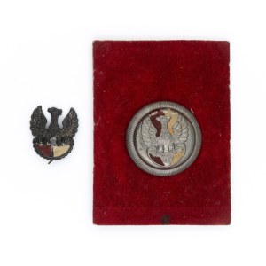 Insigne d'épreuve avec aigle légionnaire / bicorne de type autrichien