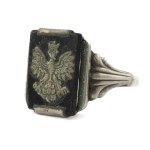 Patriotic signet ring with eagle
