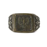 Patriotic signet ring with eagle