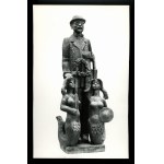 Erazm Ciołek - photograph of the sculpture "To Bolesław Prus in tribute" (333)