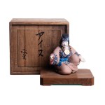 Unique ceramic figurine of an Ajn woman - Fukise studio