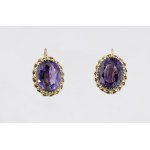 Earrings with amethysts