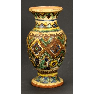 Hutsul vase, Pokuttya, 1st half of the 20th century. Borderlands (155)