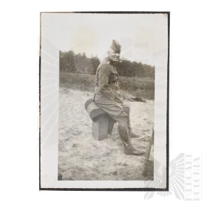 II RP Photograph of a Polish Army Captain During Exercises.