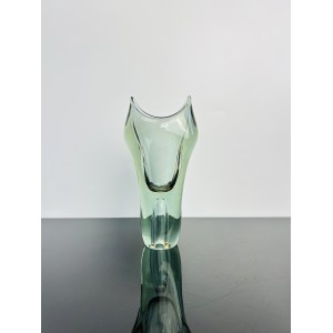 Miloslav Klinger (1922 - 1999), Alexandrite Glass Vase by Železný Brod (ZVS), Organic Handmade Form