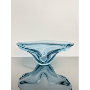 Miloslav Klinger (1922 - 1999), Massive Alexandrite Bowl by Zelezny Brod Glassworks